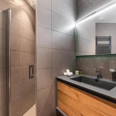 Aparthotel Manali By Alpine Courchevel